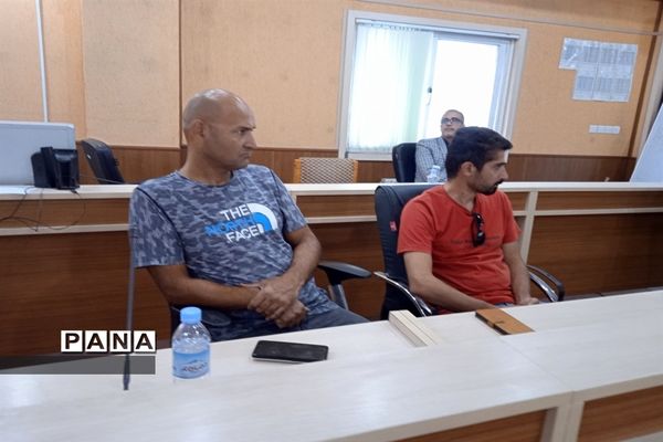 نشست هم‌اندیشی مدیرکل ورزش و جوانان استان مازندران در محمود‌آباد