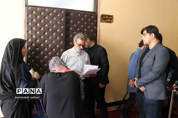 ملاقات مردمی مدیرکل آموزش و پرورش استان آذربایجان شرقی