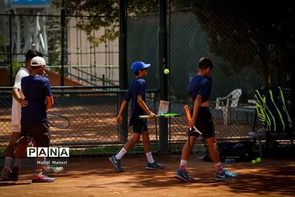 بازدید مسئولان ورزش کشور از اردوی تیم ملی تنیس