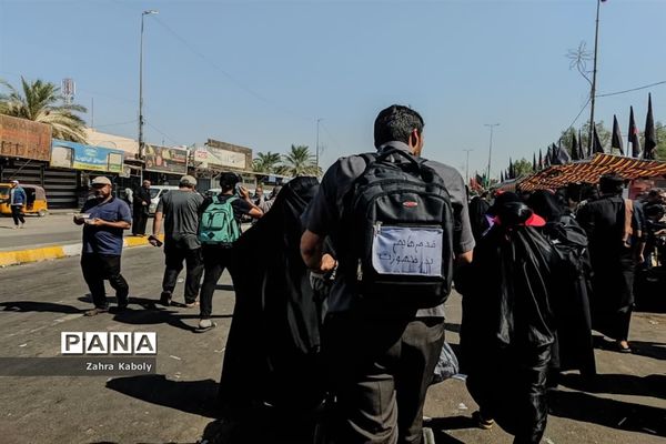 نمایش عشق و ایمان به امام حسین(ع) در راهپیمایی اربعین حسینی