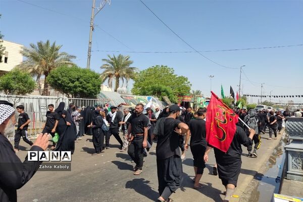 نمایش عشق و ایمان به امام حسین(ع) در راهپیمایی اربعین حسینی