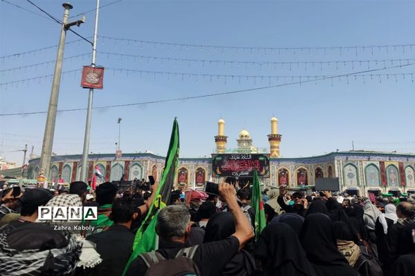 نمایش عشق و ایمان به امام حسین(ع) در راهپیمایی اربعین حسینی