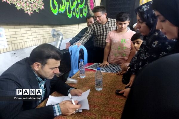 دوشنبه‌های مسجد محوری با حضور دانش‌آموزان و مسئولان آموزش و پرورش در شیراز