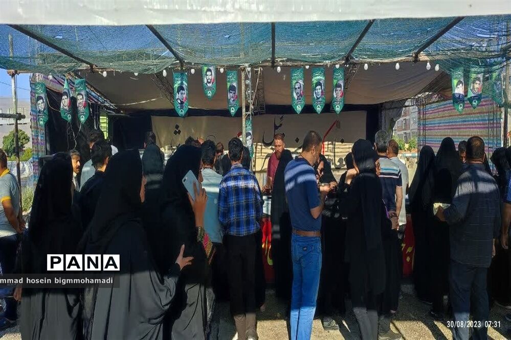 ارائه خدمات موکب‌ها به زائران حسینی  در مسیر کربلا