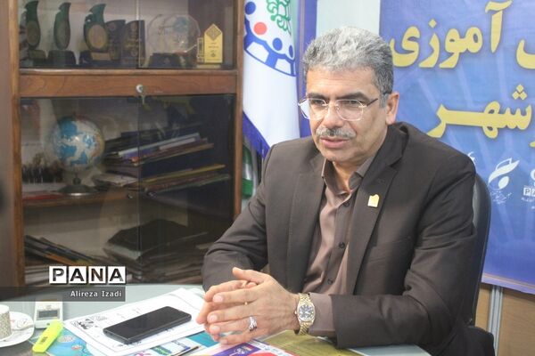 نشست هیات رئیسه شورای دانش‌آموزی استان بوشهر
