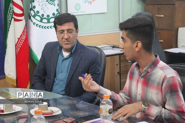 نشست هیات رئیسه شورای دانش‌آموزی استان بوشهر