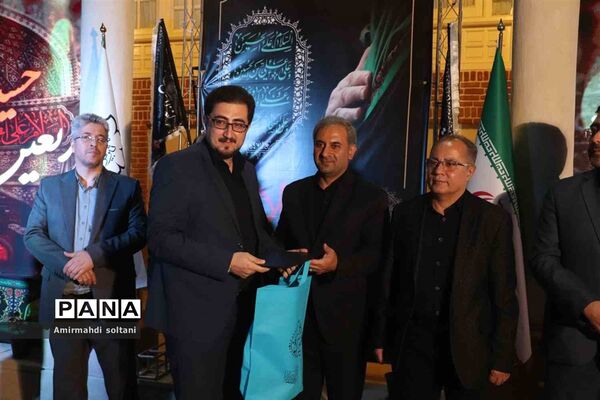 عرض ارادت اهالی رسانه آذربایجان شرقی به ساحت مقدس سید الشهدا (ع)