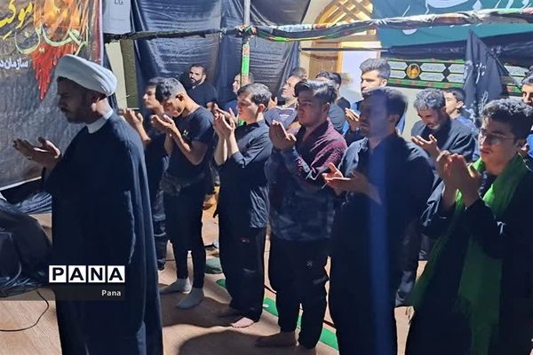 جلوه‌هایی از حضور و فعالیت دانش‌آموزان ایرانی و عراقی در موکب ‌های اربعین