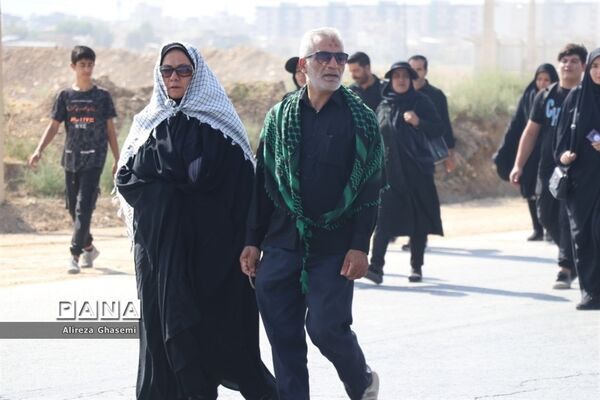 مراسم پیاده‌روی دل‌های اربعین در شهر اراک