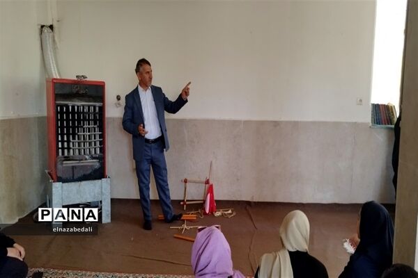 برگزاری اردوی یک‌روزه دانش‌آموزان دختر در اردوگاه نور شهرستان فیروزکوه