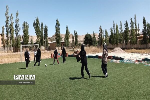 برگزاری اردوی یک‌روزه دانش‌آموزان دختر در اردوگاه نور شهرستان فیروزکوه