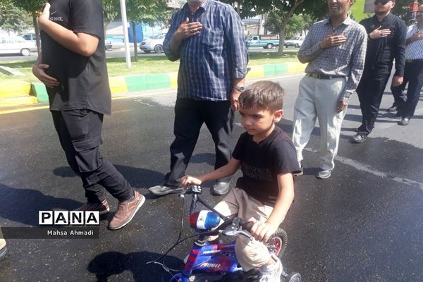 مراسم پیاده‌روی عاشقان جامانده‌ اربعین