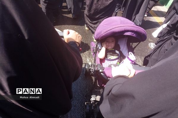 مراسم پیاده‌روی عاشقان جامانده‌ اربعین