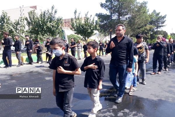 مراسم پیاده‌روی عاشقان جامانده‌ اربعین