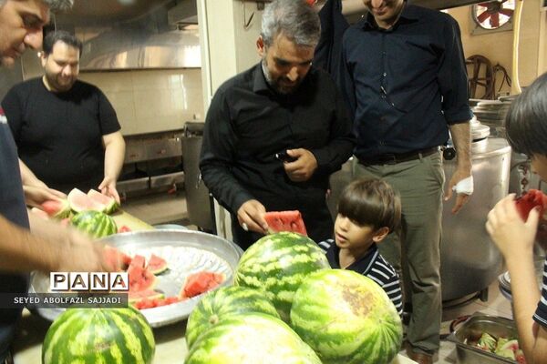 بازدید مدیرکل آموزش و پرورش شهرستان‌های تهران از موکب سازمان دانش‌آموزی عشاق الحسین(ع)