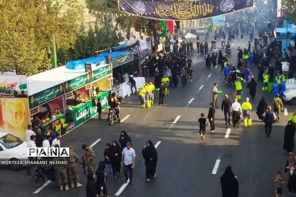 موکب حب الحسین(ع)  فشافویه درمسیر پیاده‌روی جاماندگان اربعین حسینی