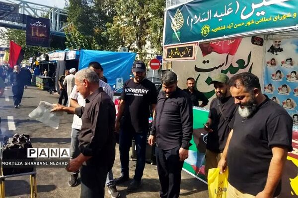 موکب حب الحسین(ع)  فشافویه درمسیر پیاده‌روی جاماندگان اربعین حسینی