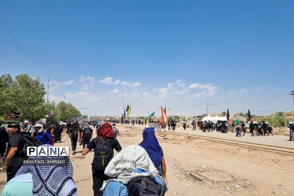 حال و هوای حرم ائمه معصومین در راهپیمایی اربعین