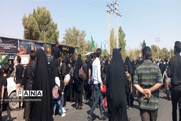 آیین پیاده‌روی حرم تا حرم در کاشمر