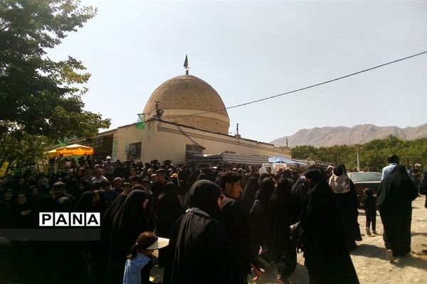 همایش پیاده‌روی جاماندگان حسینی از حرم تا حرم در شهرستان بن