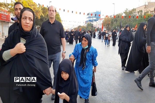 حضور پرشور عاشقان اباعبدالله الحسین (ع) در پیاده‌روی اربعین حسینی در مشهد