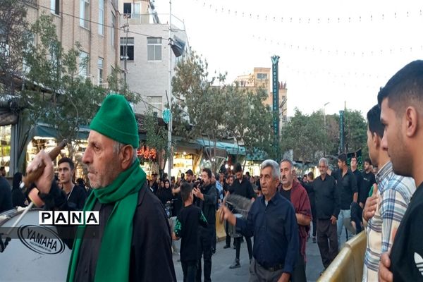 پیاده‌روی جاماندگان اربعین حسینی در مشهد مقدس