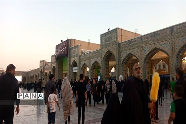 پیاده‌روی جاماندگان اربعین حسینی در مشهد مقدس