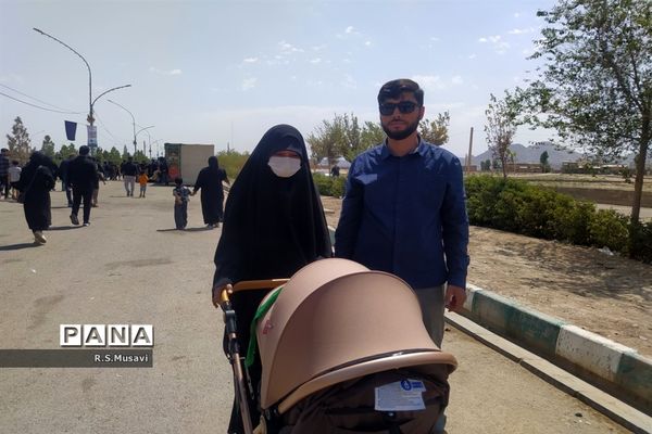 عزاداری و پیاده‌روی مردم قم در گرامیداشت اربعین حسینی