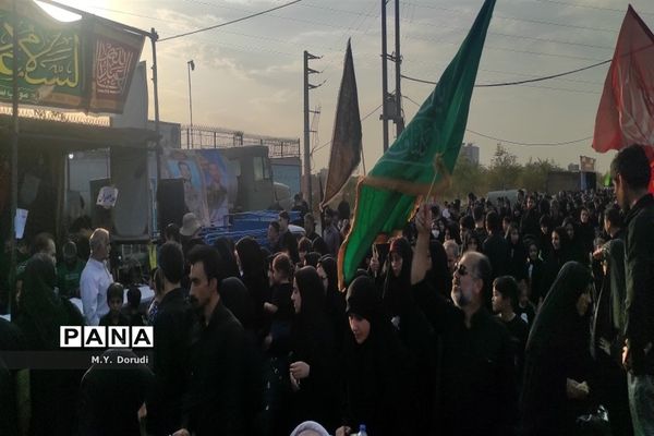 حال و هوای موکب های اربعین در پیاده‌روی زائران جمکران