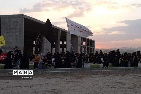 حال و هوای موکب های اربعین در پیاده‌روی زائران جمکران