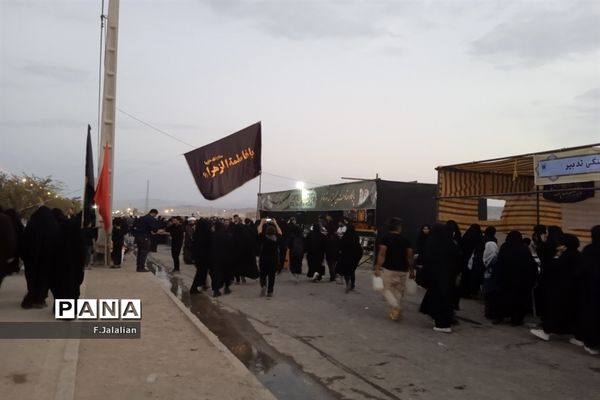 حال و هوای موکب های اربعین در پیاده‌روی زائران جمکران