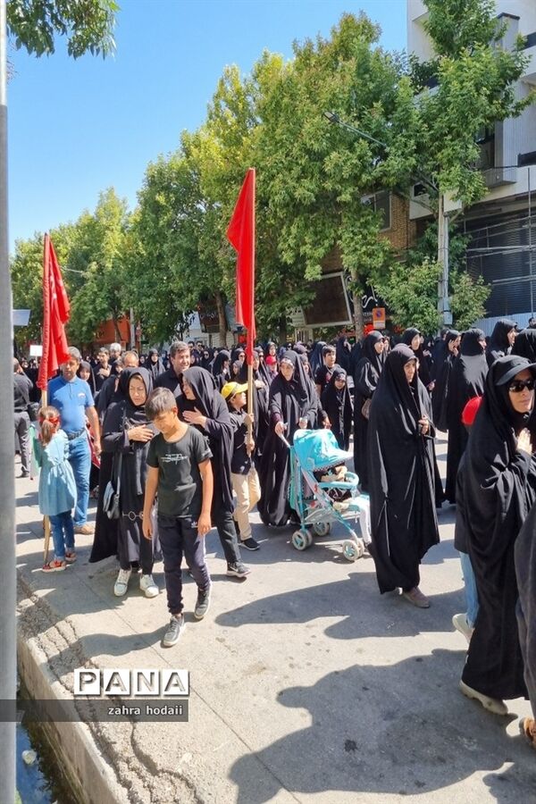 خدمات‌رسانی موکب دانش‌آموزان خراسان شمالی به جاماندگان حسینی