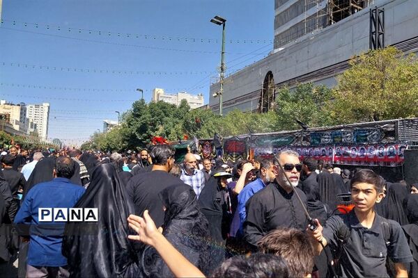 اجتماع بزرگ دلدادگان‌ حسینی