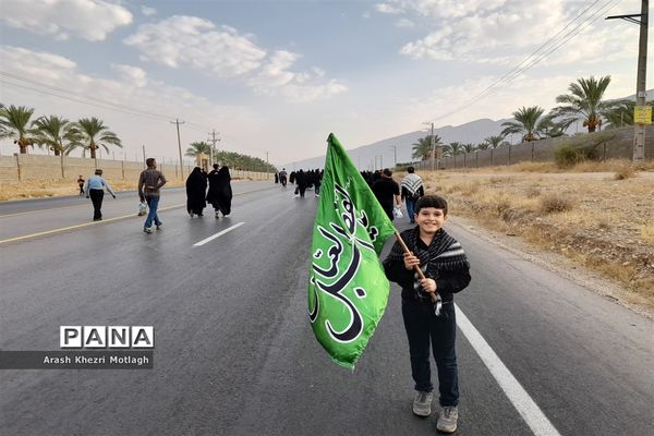 حضور کودکان در پیاده‌روی جاماندگان اربعین حسینی شهرستان کازرون‌