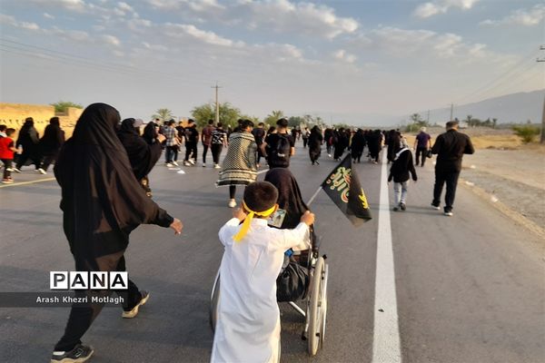 حضور کودکان در پیاده‌روی جاماندگان اربعین حسینی شهرستان کازرون‌