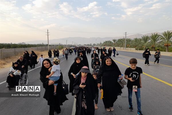 حضور کودکان در پیاده‌روی جاماندگان اربعین حسینی شهرستان کازرون‌