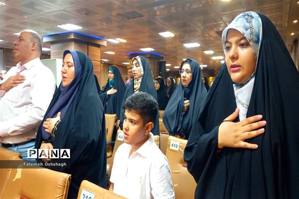 سفر فرهنگیان نمونه شهر تهران به مشهد الرضا(ع)