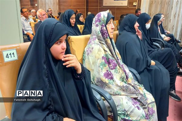 سفر فرهنگیان نمونه شهر تهران به مشهد الرضا(ع)