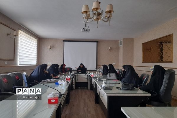 برگزاری جلسه هماهنگی طرح گام های عاشقی با محوریت دانش‌آموزان