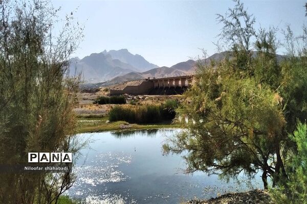 سد آبی خاکی روستای درکه در استان کرمانشاه