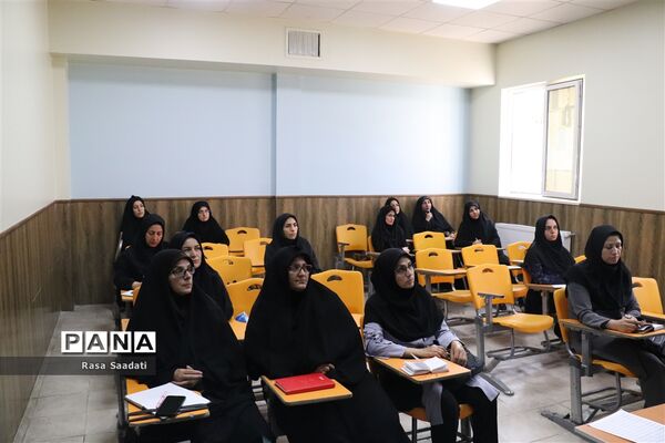 دوره توانمند‌سازی سپهردانش و معرفت