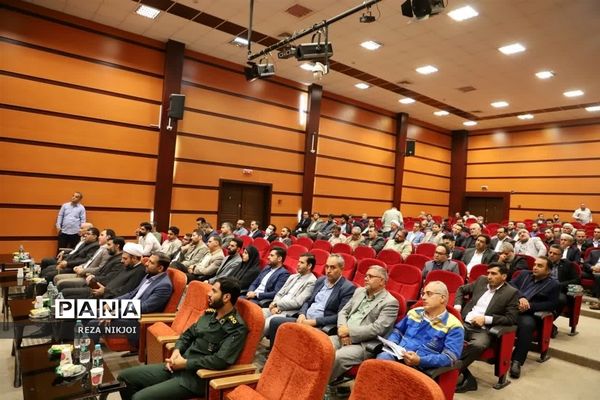 جلسه شورای اداری شهرستان بهارستان