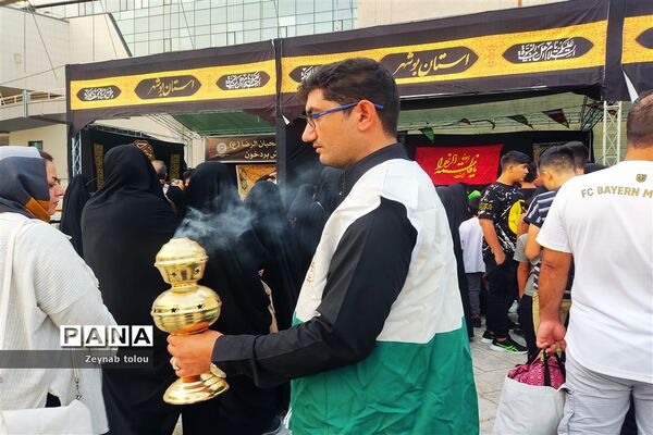 نوجوانان مشهدی خادم زائران و مجاوران امام مهربانی‌ها