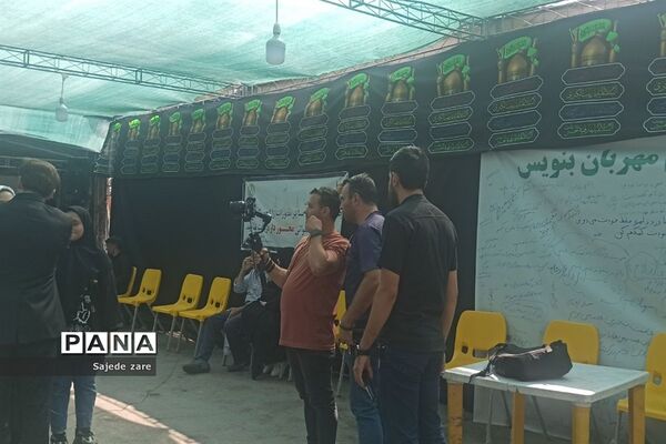 حضور پر شور دلدادگان امام رضا (ع) در مشهد مقدس