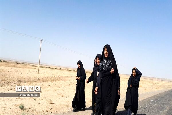مراسم پیاده‌روی رضویّون به‌مناسبت سالروز شهادت امام رضا (ع) در شهرستان بام و صفی‌آباد