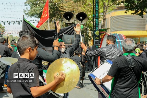 عزاداری مردم مشهد در دهه آخر صفر