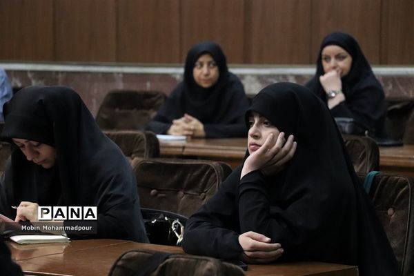 نشست خبری مدیرکل فرهنگ و ارشاد اسلامی آذربایجان شرقی