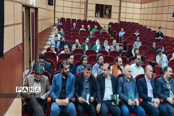 آیین رونمایی فصلنامه چارسوق فرهنگ در محمودآباد