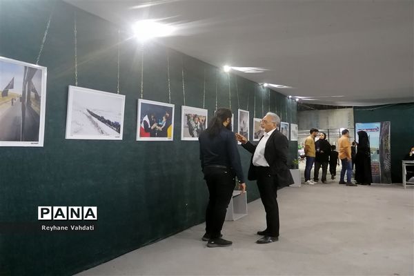 افتتاح نمایشگاه گروهی عکس در «مسیر بهشت»