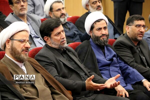 تقدیر از برگزیدگان دومین سوگواره بین‌المللی ملت امام حسین(ع) در قم